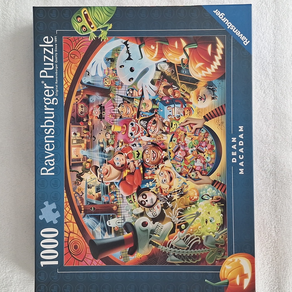 Ravensburger Halloween Dean MacAdam "Trick or Treat!" 1000 Piece Puzzle